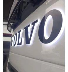 Belyst logo Volvo FH4/5